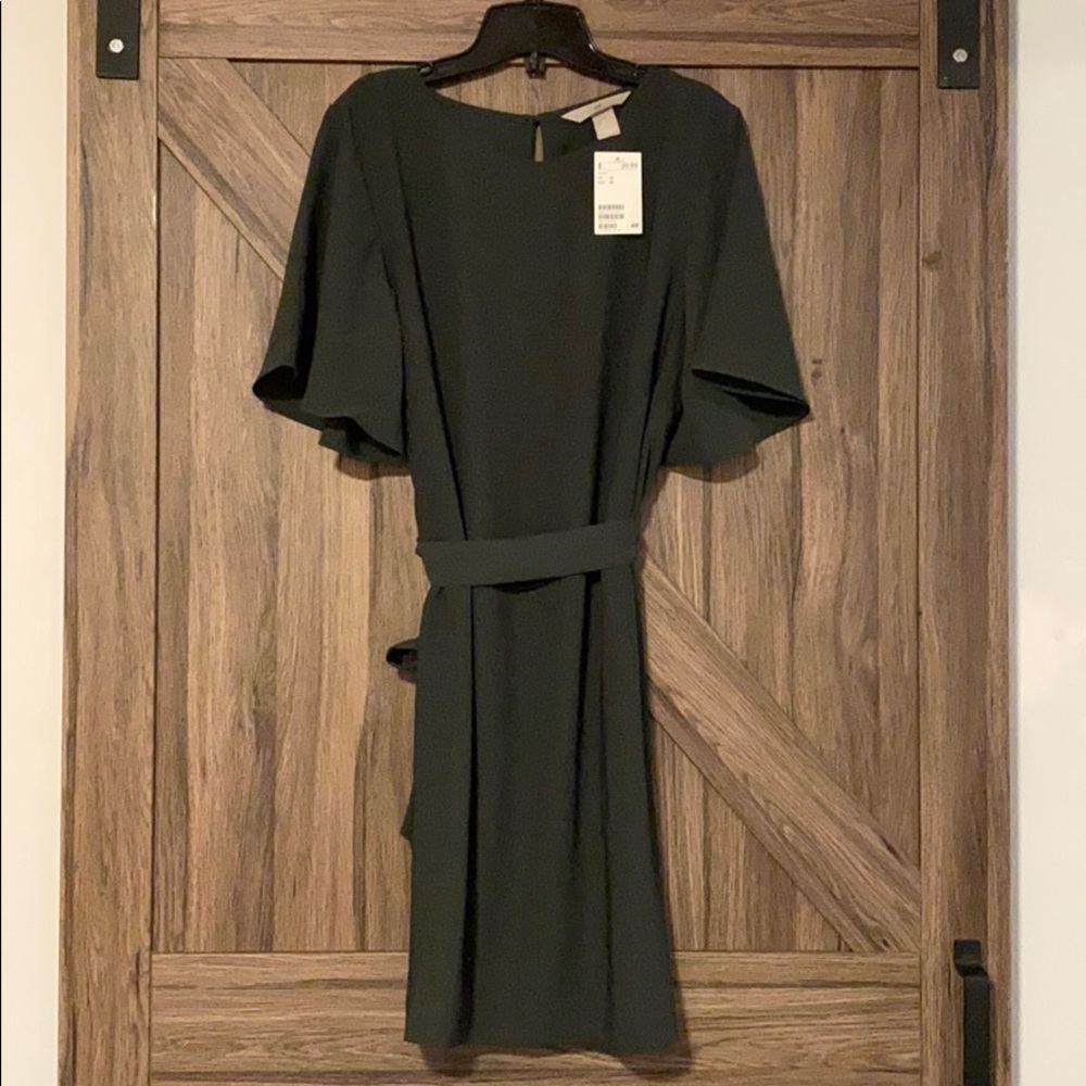 H&M Dress. Olive green. New with tag 👗